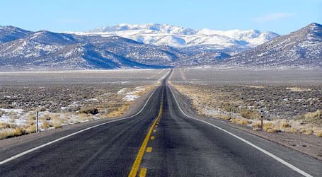 placera-usa-väg-nevada-berg-Foto-Clark-Weber-CC.jpg