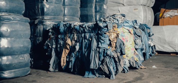 placera-redaktionellt-2020-renewcell_jeans_700.png