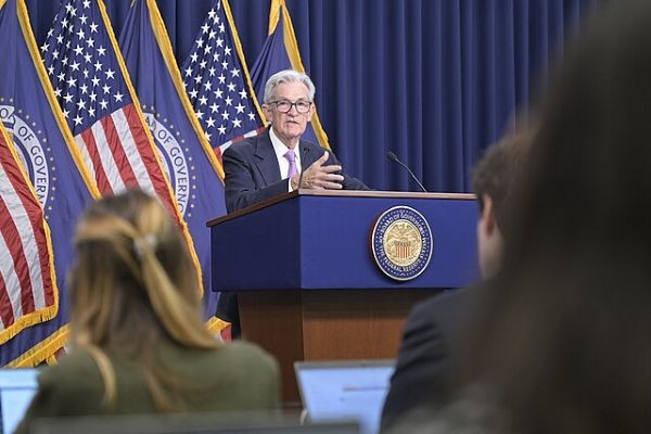 Jerome_Powell_at_Press_Conference_(DSC1894) (1)